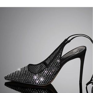 Florella Pump by JLo